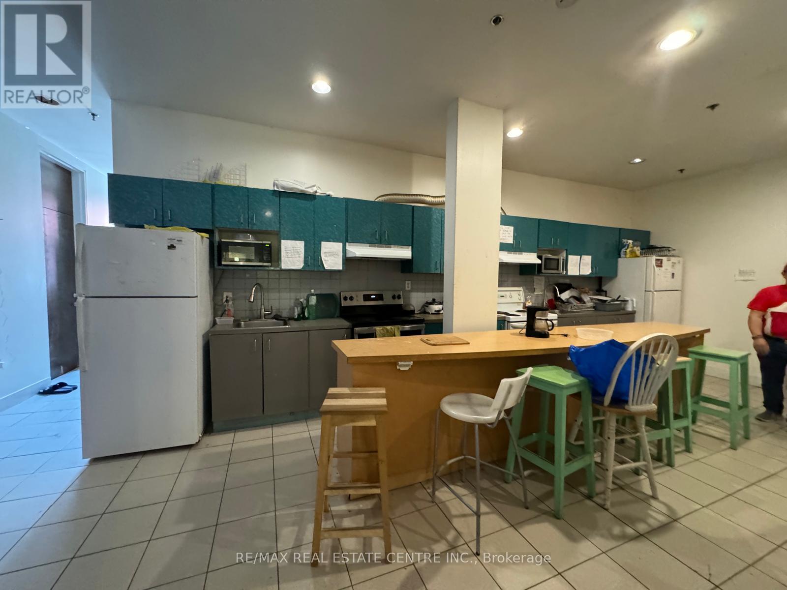 28 Cecil Street, Toronto, Ontario  M5T 1N3 - Photo 7 - C12454547