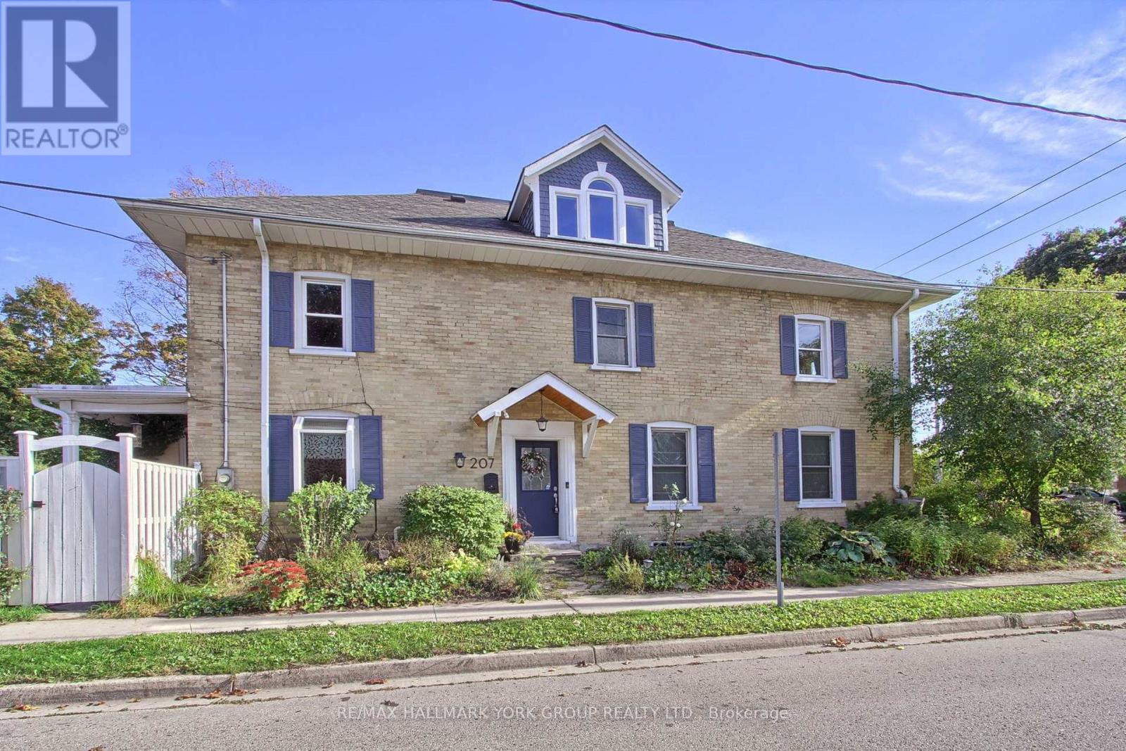 207 Waterloo Street N, Cambridge, Ontario  N3H 1N1 - Photo 3 - X12459133