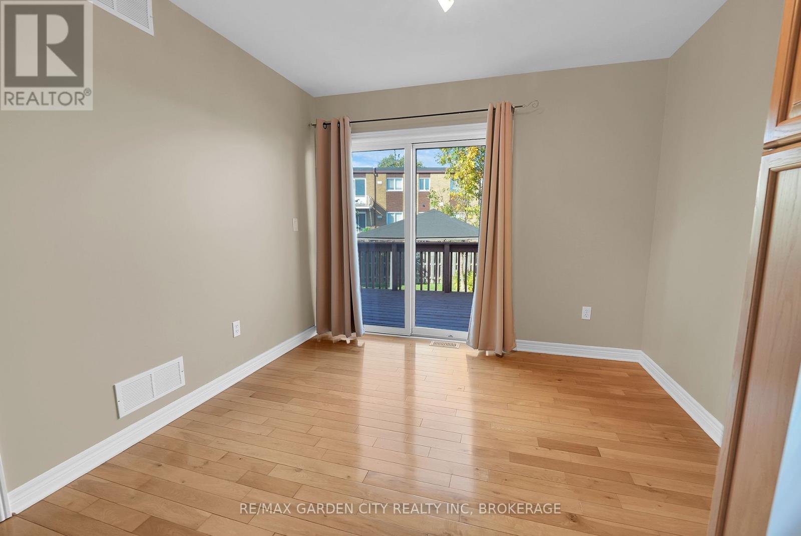 51 Nathalie Court, Welland, Ontario  L3B 6H7 - Photo 14 - X12459147