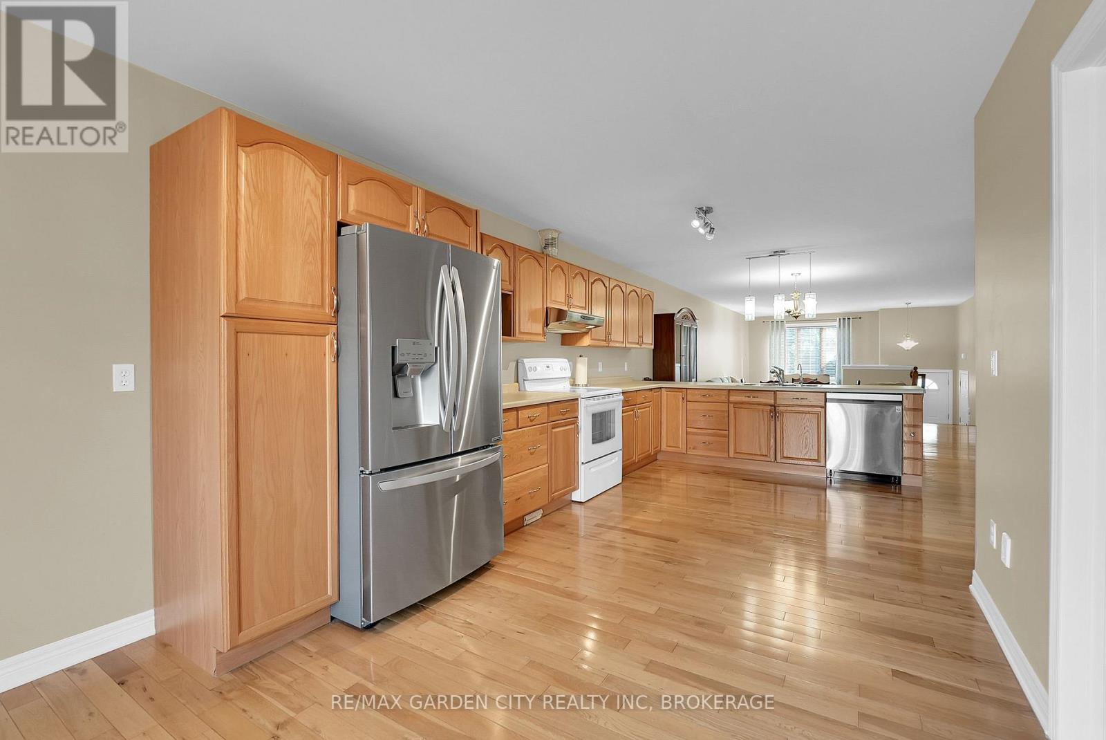 51 Nathalie Court, Welland, Ontario  L3B 6H7 - Photo 16 - X12459147