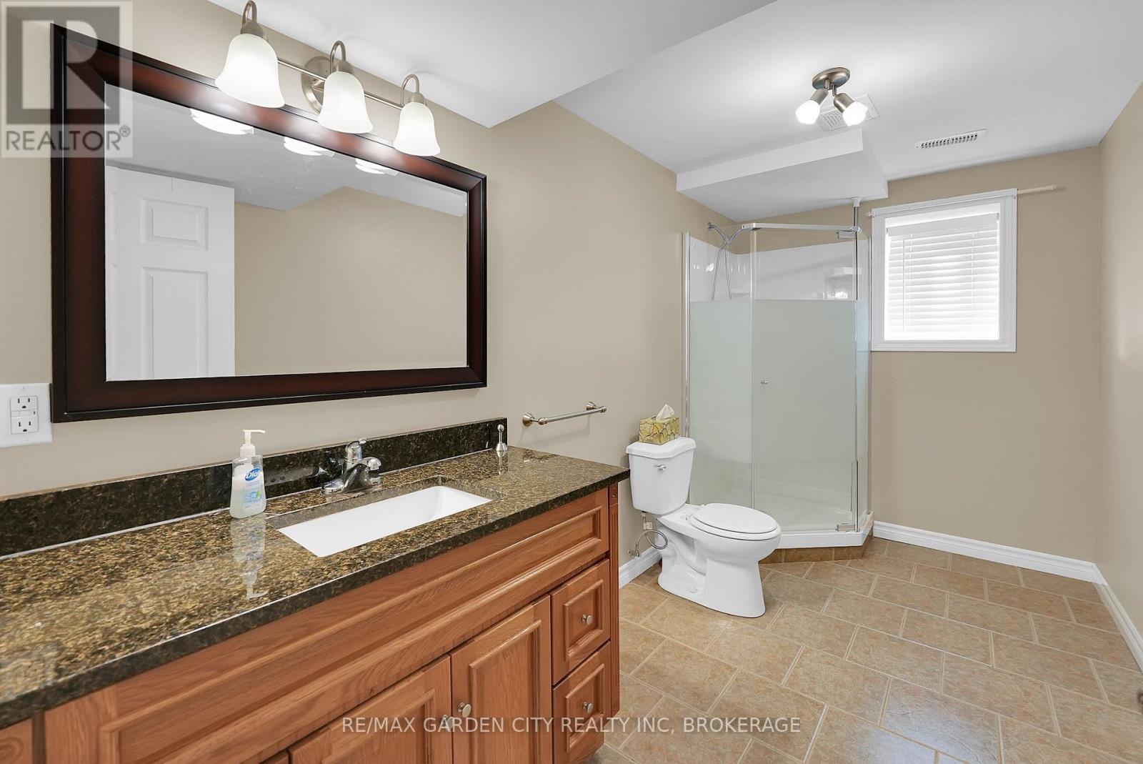 51 Nathalie Court, Welland, Ontario  L3B 6H7 - Photo 36 - X12459147