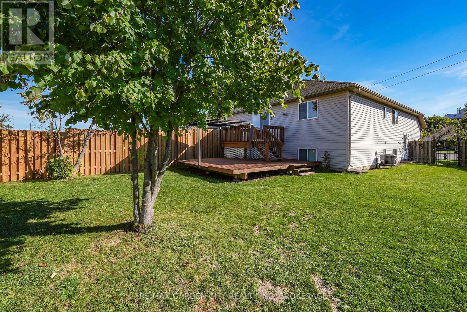 51 Nathalie Court, Welland, Ontario  L3B 6H7 - Photo 40 - X12459147