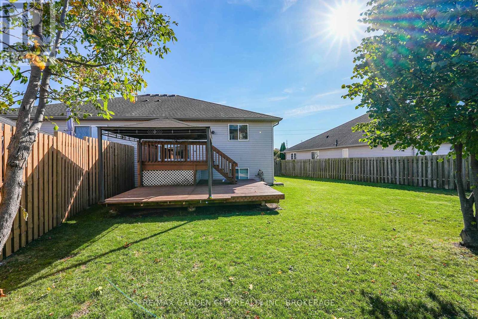 51 Nathalie Court, Welland, Ontario  L3B 6H7 - Photo 42 - X12459147