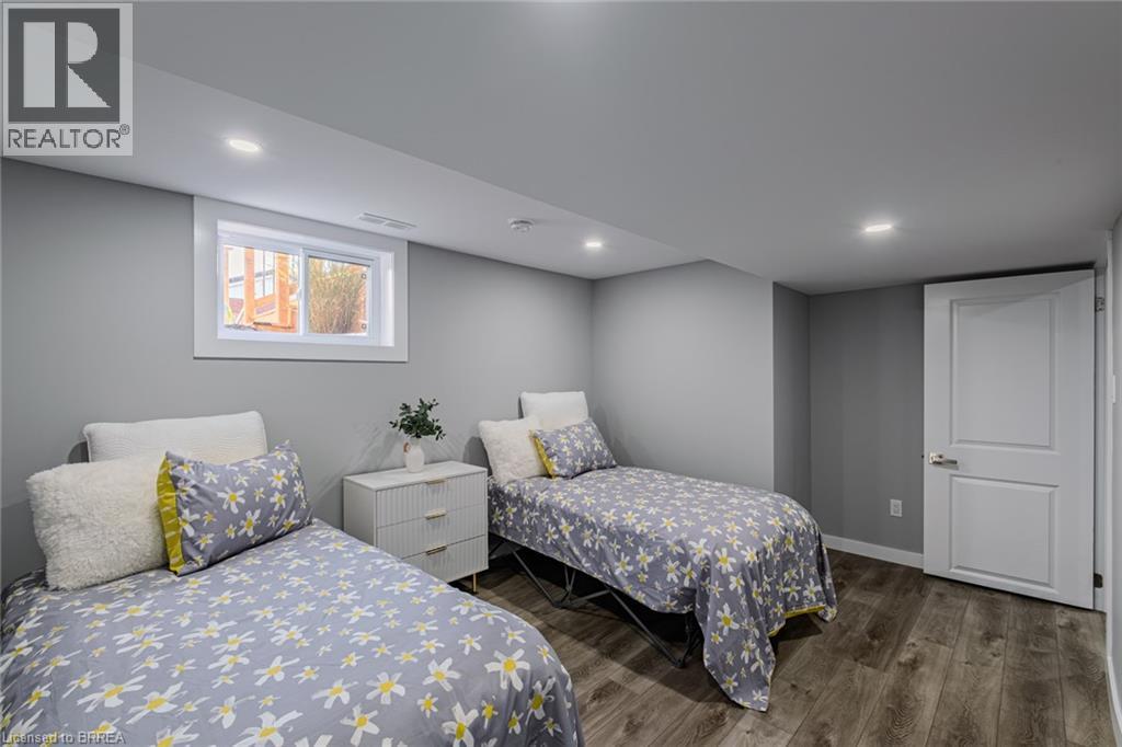 14 Montour Place, Brantford, Ontario  N3R 5E5 - Photo 32 - 40772409