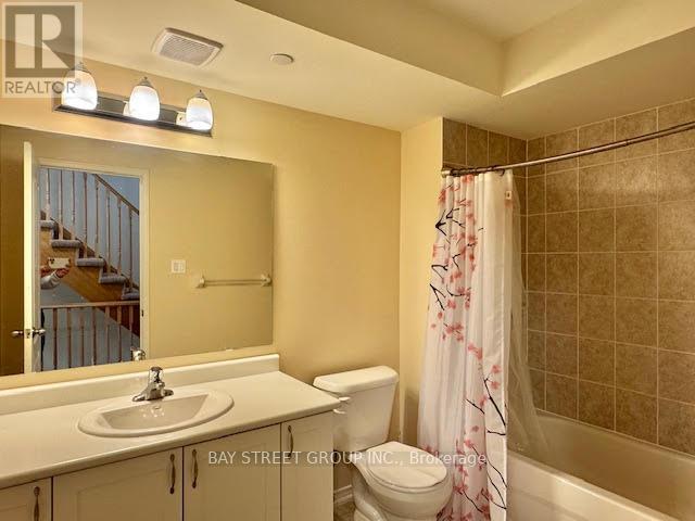2653 Eaglesham Path, Oshawa, Ontario  L1L 0M7 - Photo 6 - E12459146