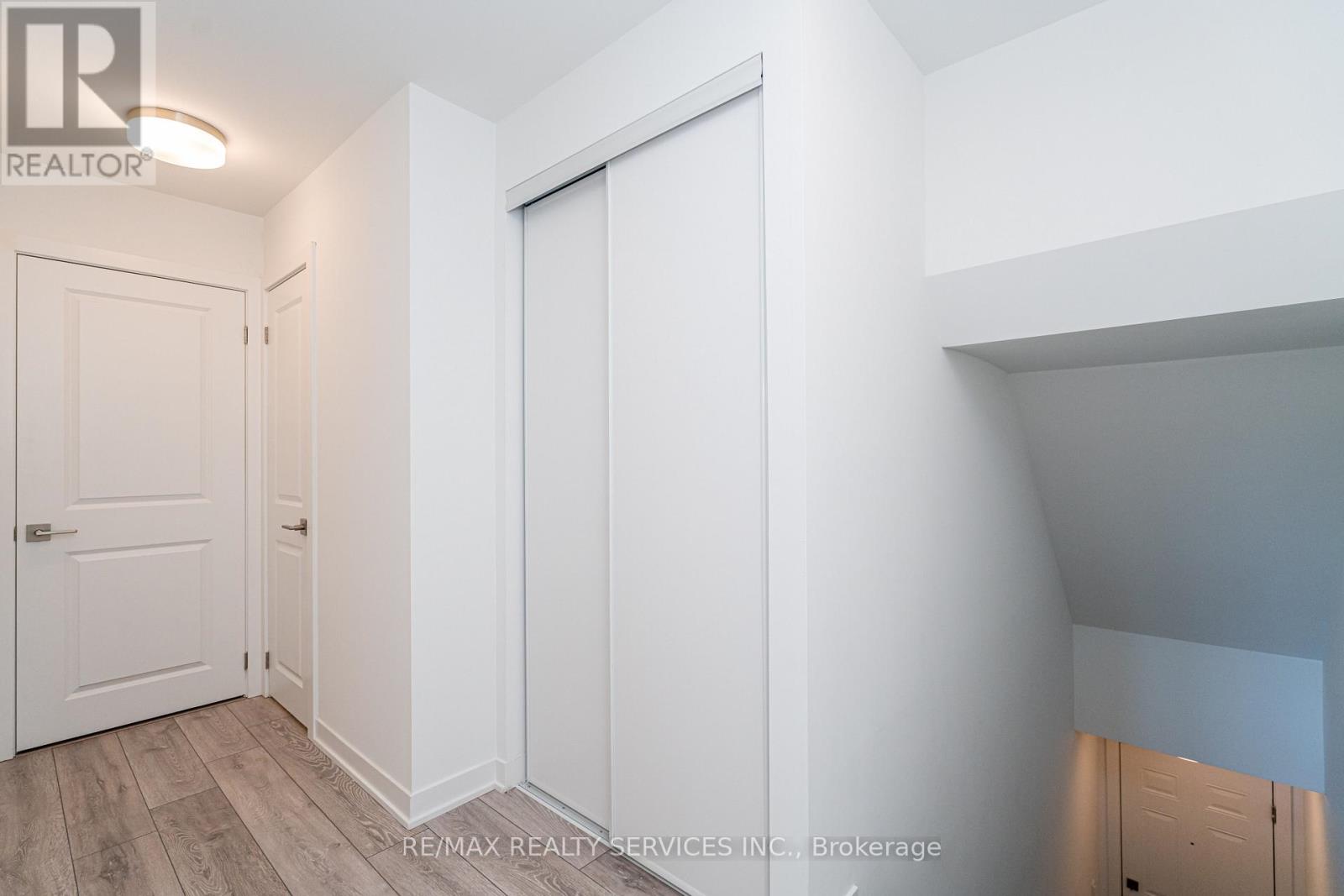 16 - 4017 Hickory Drive, Mississauga, Ontario  L4W 0G6 - Photo 39 - W12459141
