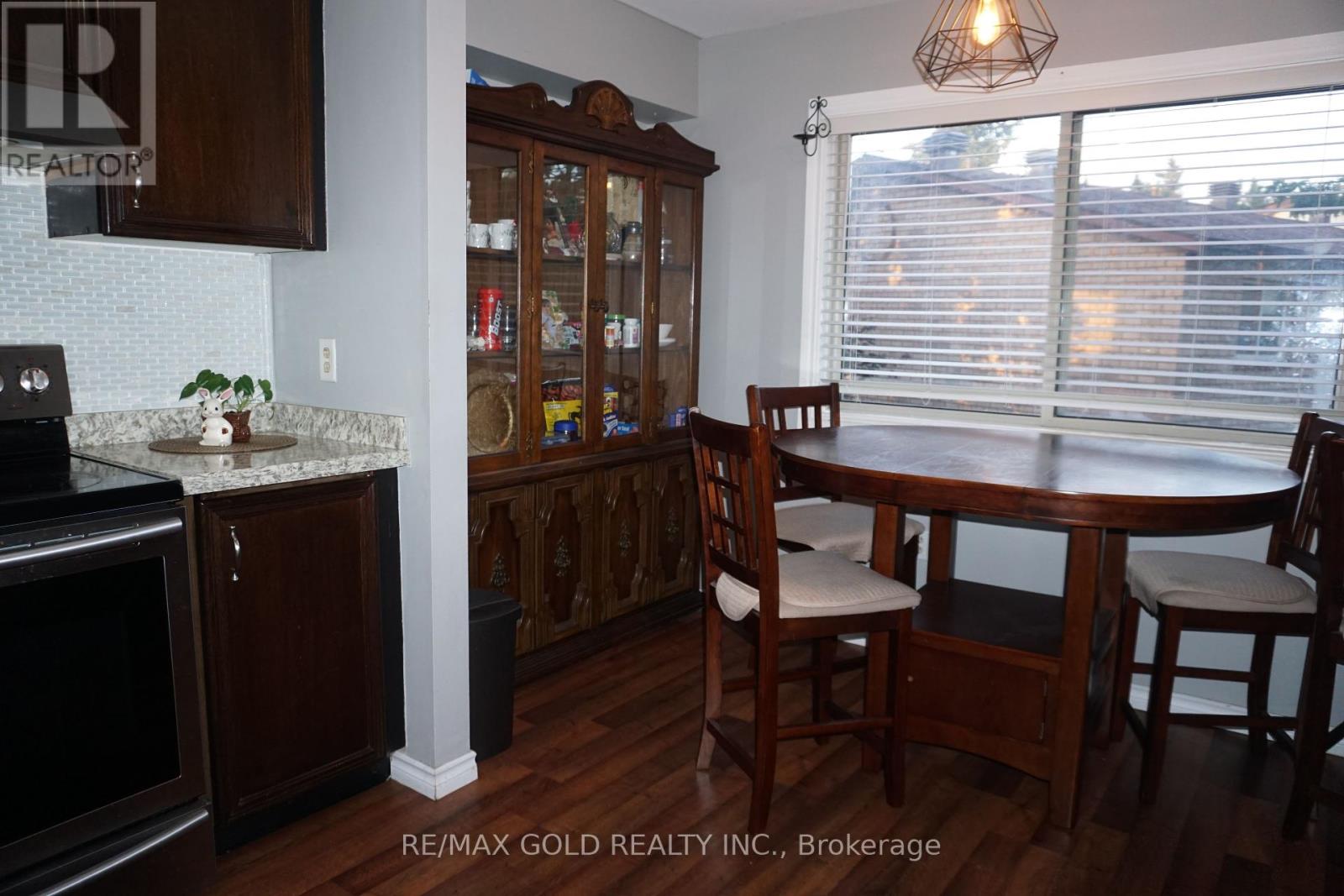 2 - 9 Meadow Lane, Barrie, Ontario  L4N 6Z1 - Photo 5 - S12456999