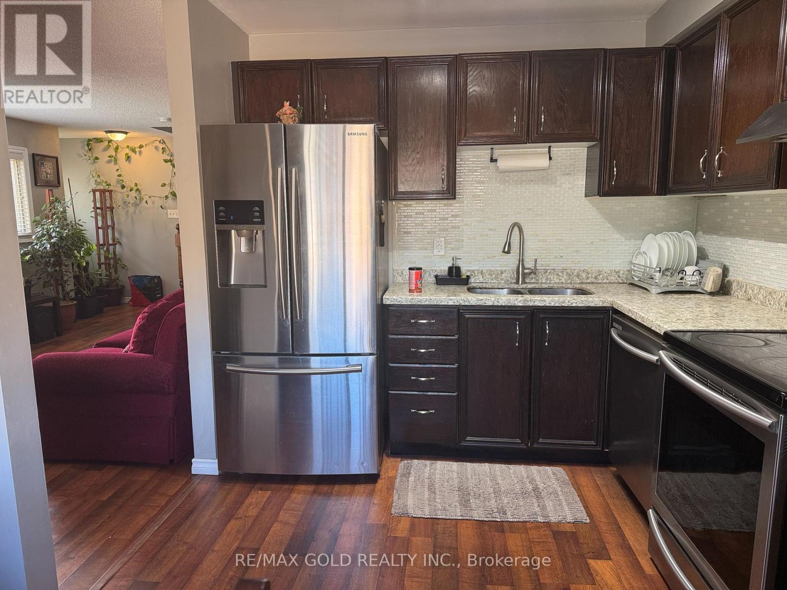 2 - 9 Meadow Lane, Barrie, Ontario  L4N 6Z1 - Photo 3 - S12456999