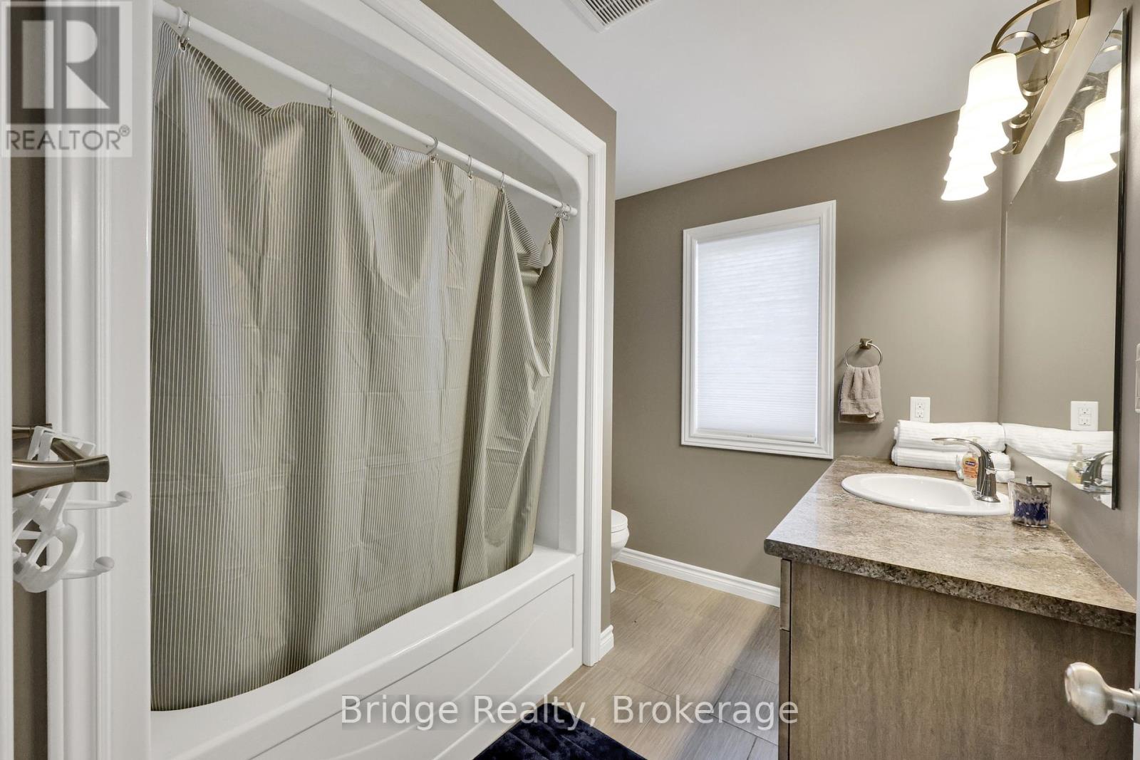58 Pearl Street, Tillsonburg, Ontario  N4G 0A3 - Photo 34 - X12459155