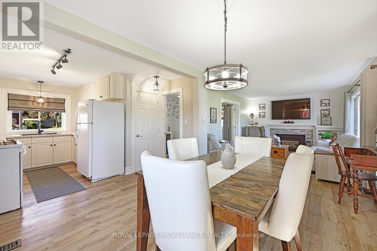 825 Joseph Street, Edwardsburgh/cardinal, Ontario  K0E 1E0 - Photo 12 - X12459152