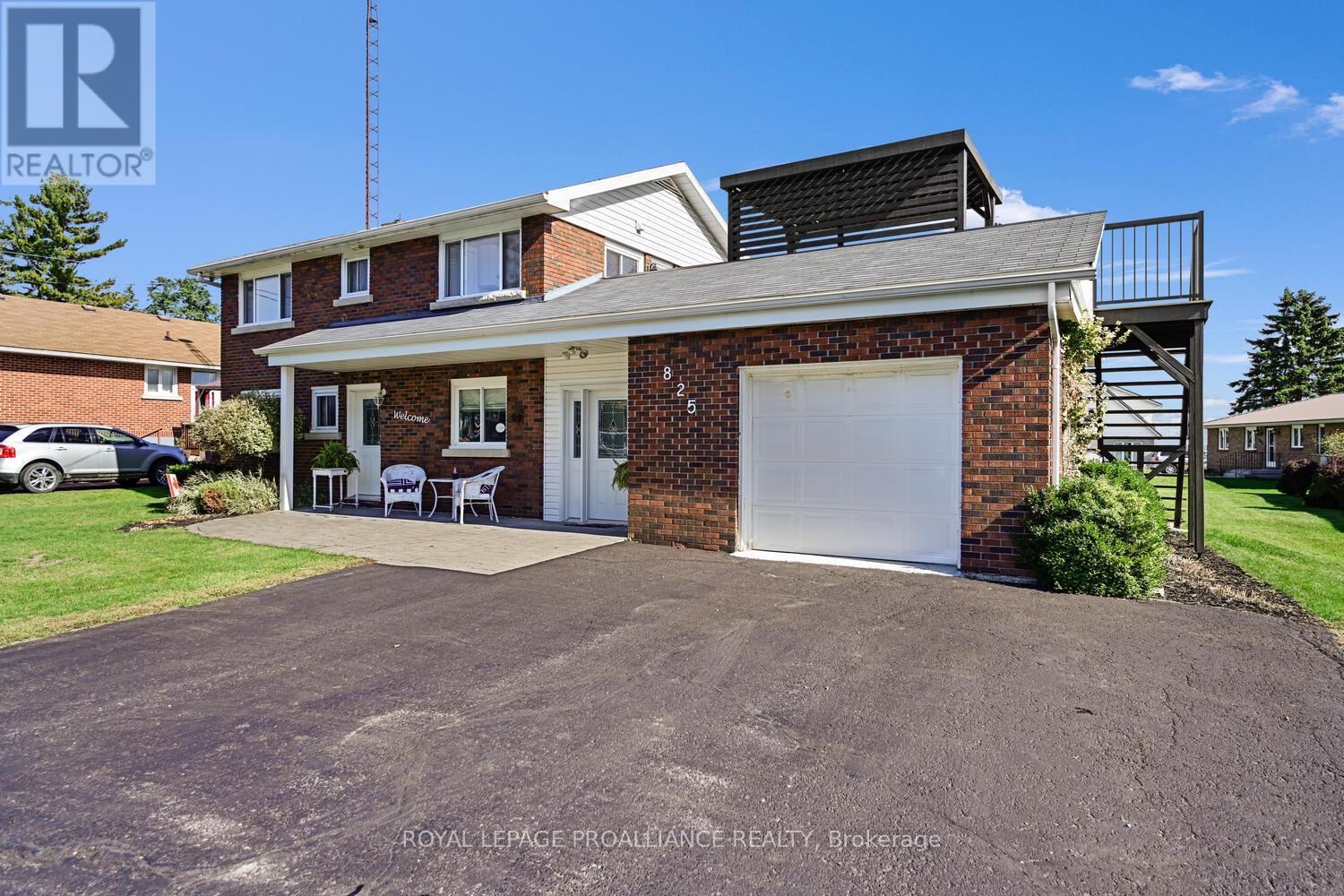 825 Joseph Street, Edwardsburgh/cardinal, Ontario  K0E 1E0 - Photo 2 - X12459152