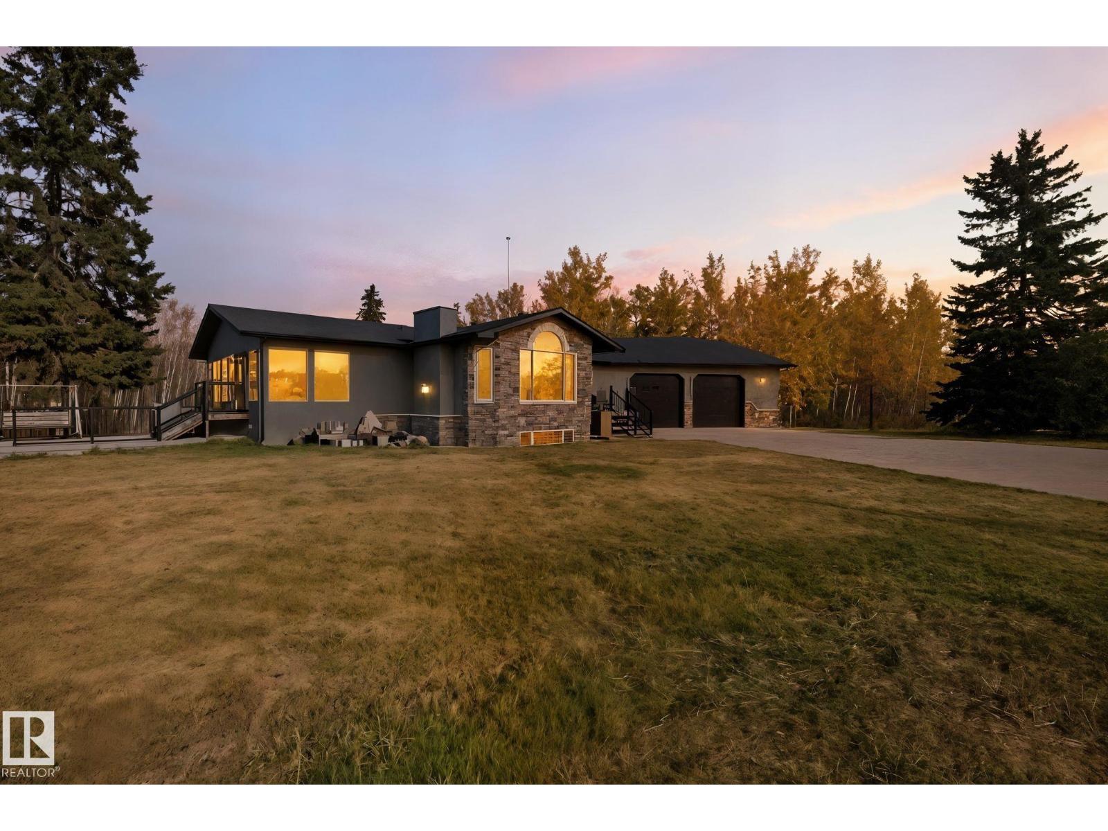 22516 Twp Road 572, Rural Sturgeon County, Alberta  T0A 1N5 - Photo 1 - E4461813