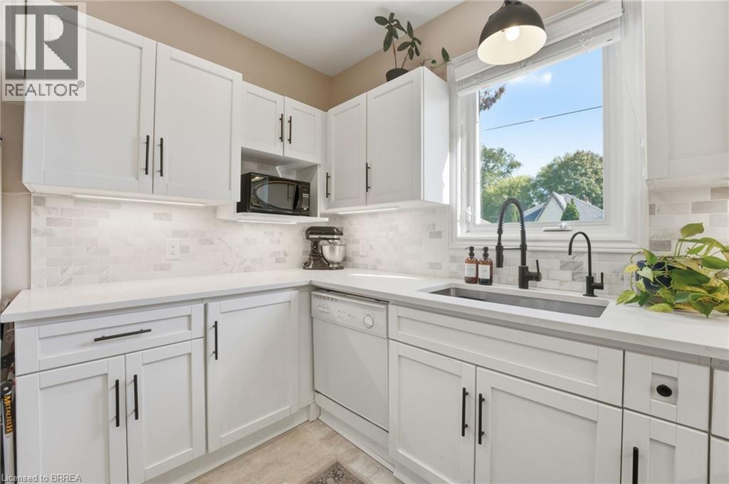 118 Mary Street, Brantford, Ontario  N3S 3B7 - Photo 12 - 40776495