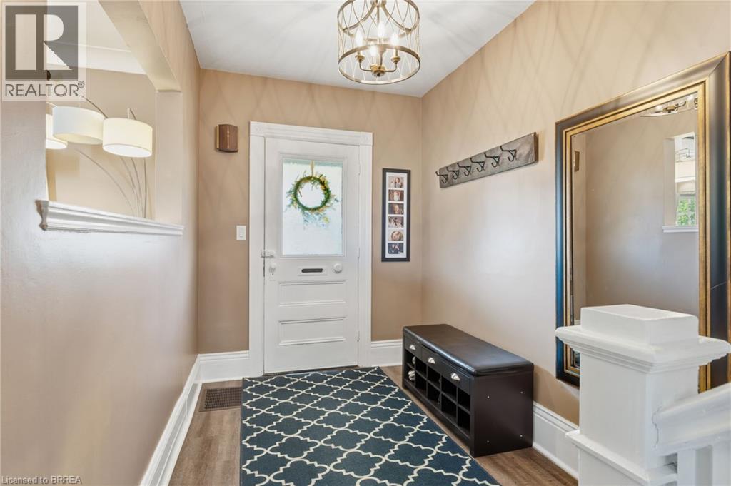 118 Mary Street, Brantford, Ontario  N3S 3B7 - Photo 5 - 40776495