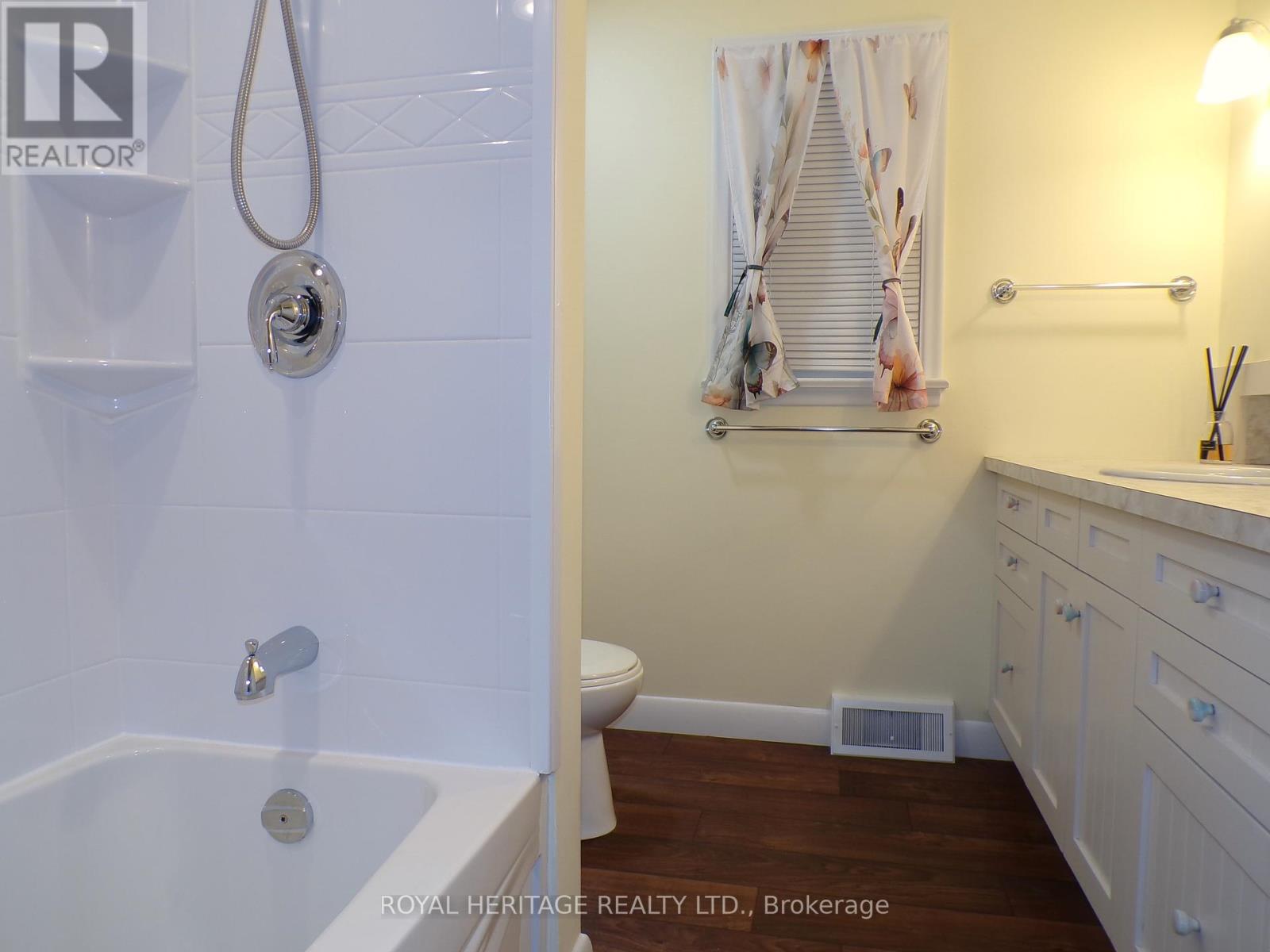 12 Darlington Boulevard, Clarington, Ontario  L1E 2J7 - Photo 11 - E12458758