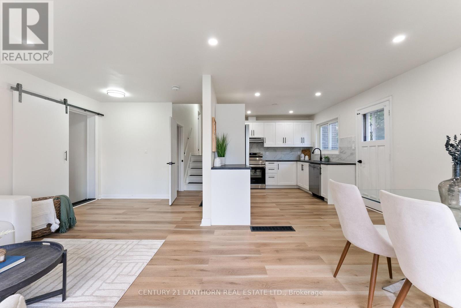 94 Rollins Drive, Belleville, Ontario  K8N 4J5 - Photo 5 - X12379192