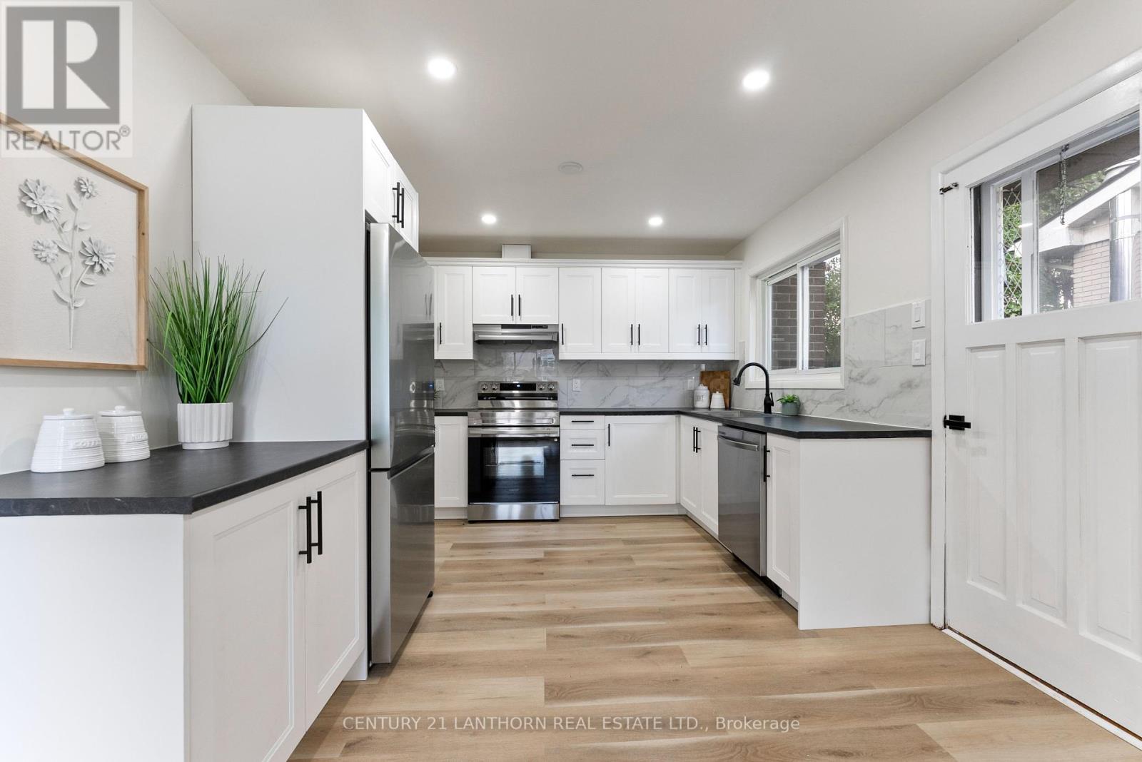 94 Rollins Drive, Belleville, Ontario  K8N 4J5 - Photo 7 - X12379192