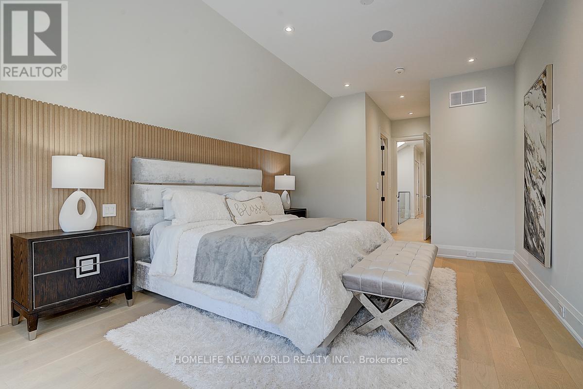 625 Soudan Avenue, Toronto, Ontario  M4S 1X7 - Photo 16 - C12459157