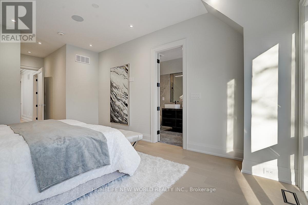625 Soudan Avenue, Toronto, Ontario  M4S 1X7 - Photo 17 - C12459157