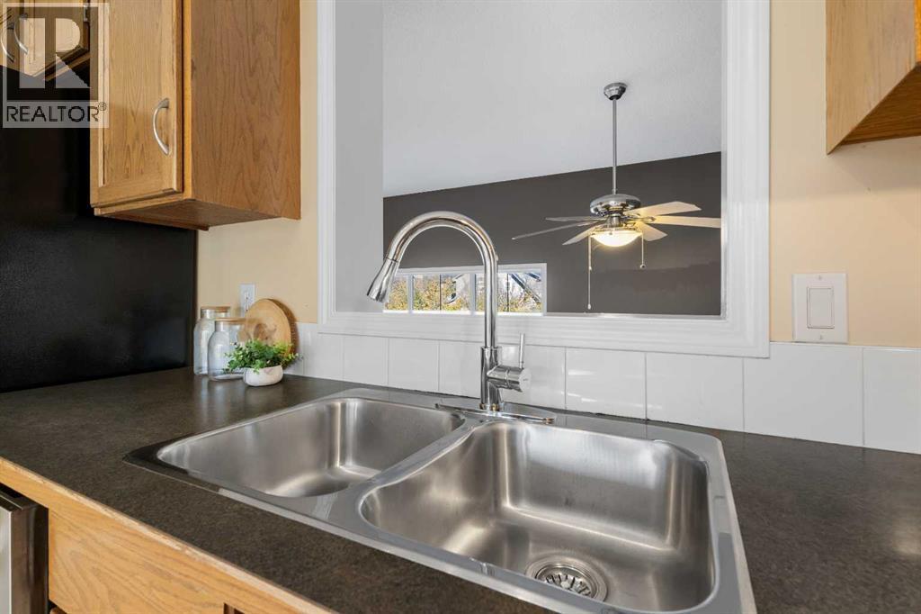 209 Copperfield Lane Se, Calgary, Alberta  T2Z 4T2 - Photo 7 - A2262860