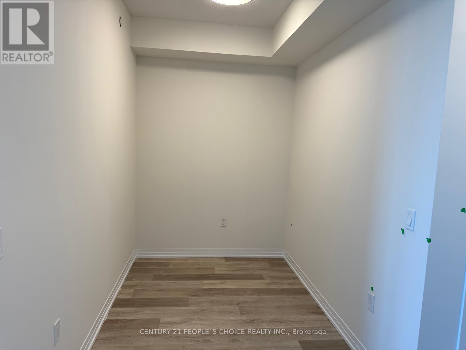 2303 - 15 Watergarden Drive, Mississauga, Ontario  L5R 1B2 - Photo 11 - W12458169