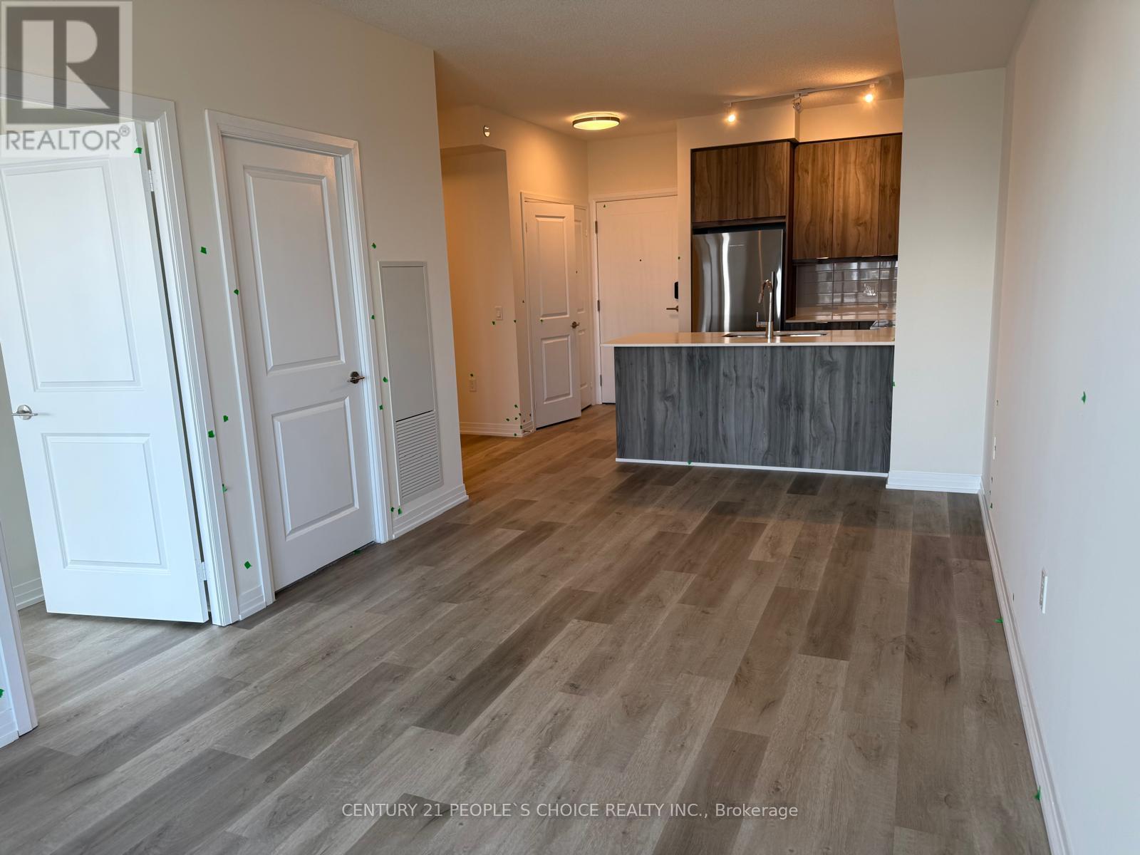 2303 - 15 Watergarden Drive, Mississauga, Ontario  L5R 1B2 - Photo 8 - W12458169