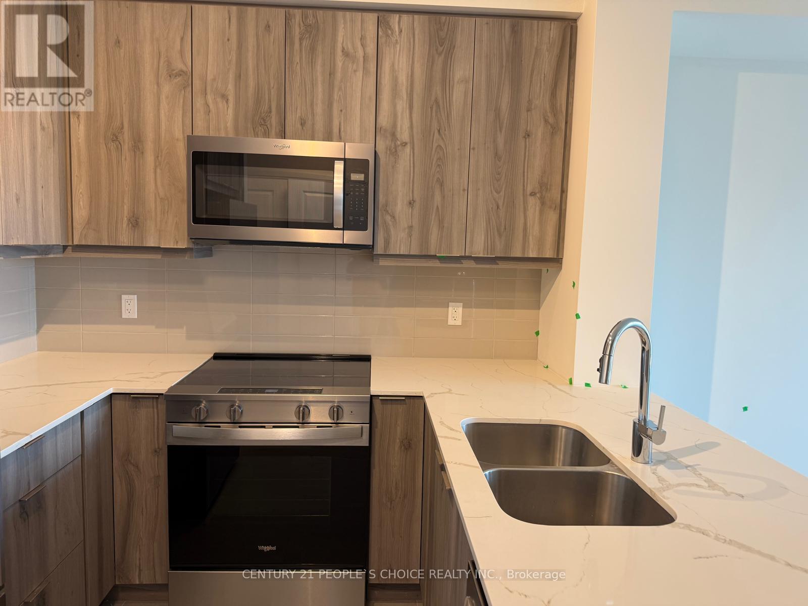2303 - 15 Watergarden Drive, Mississauga, Ontario  L5R 1B2 - Photo 4 - W12458169