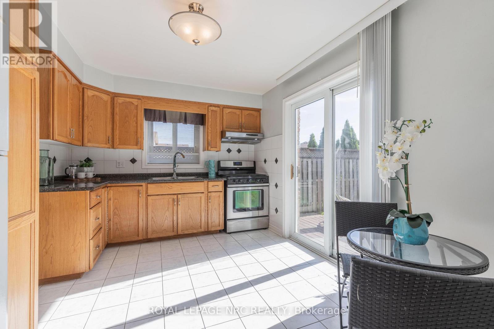 7778 Yvette Crescent, Niagara Falls, Ontario  L2H 3B6 - Photo 18 - X12459164
