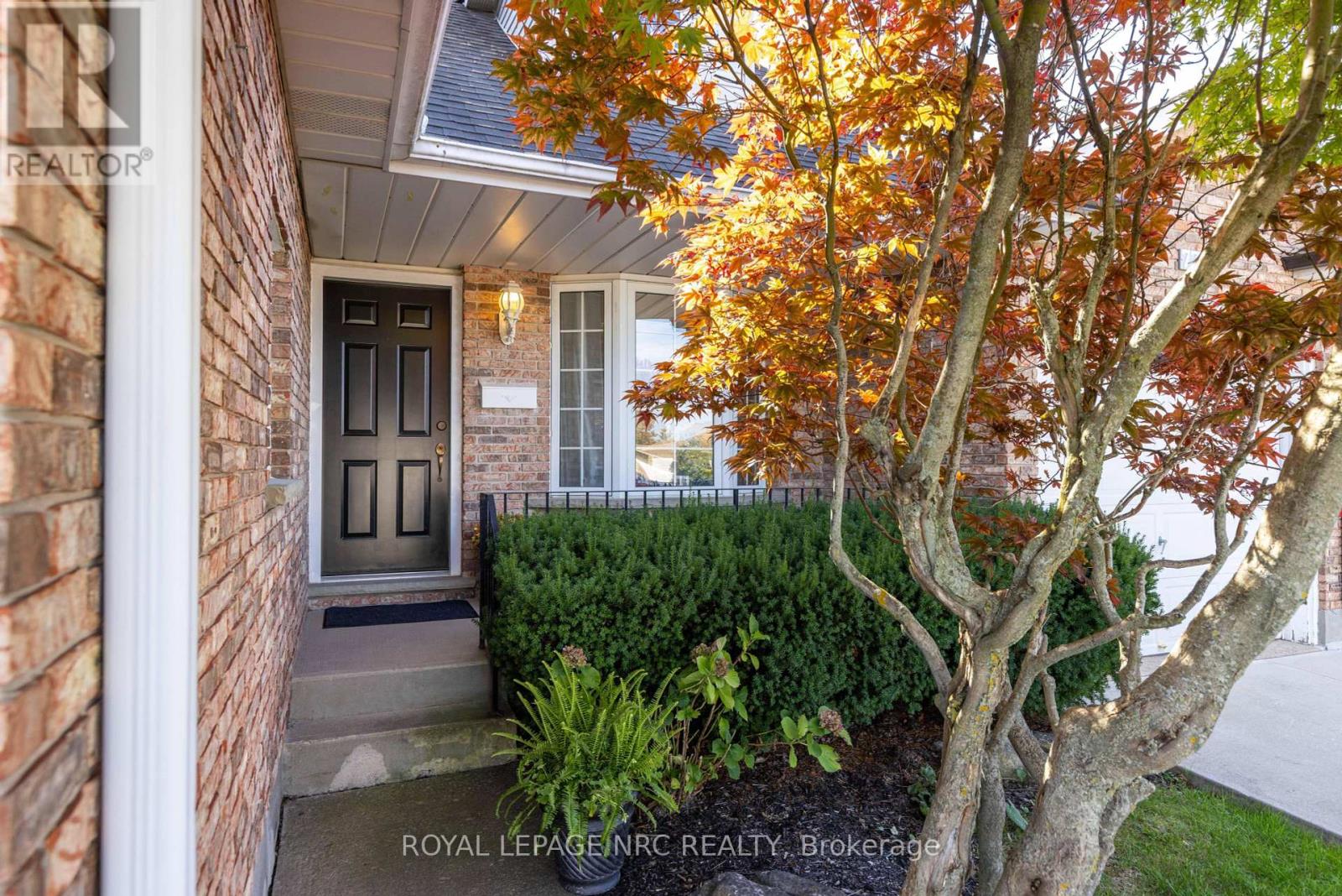7778 Yvette Crescent, Niagara Falls, Ontario  L2H 3B6 - Photo 3 - X12459164