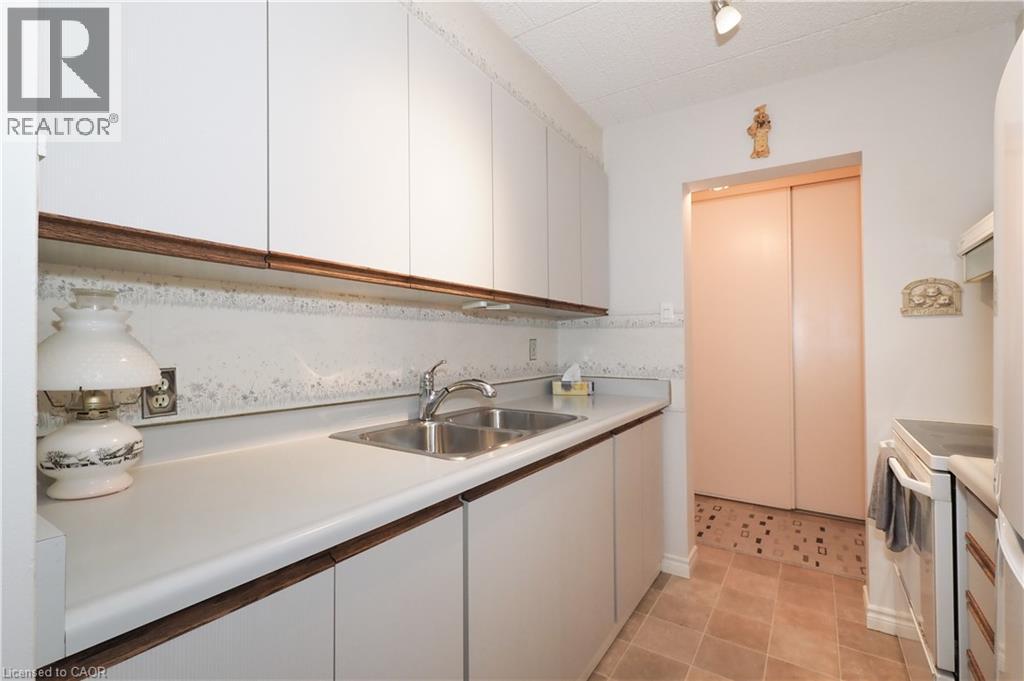 80 Breckenridge Drive Unit# 102, Kitchener, Ontario  N2B 2N9 - Photo 13 - 40770189