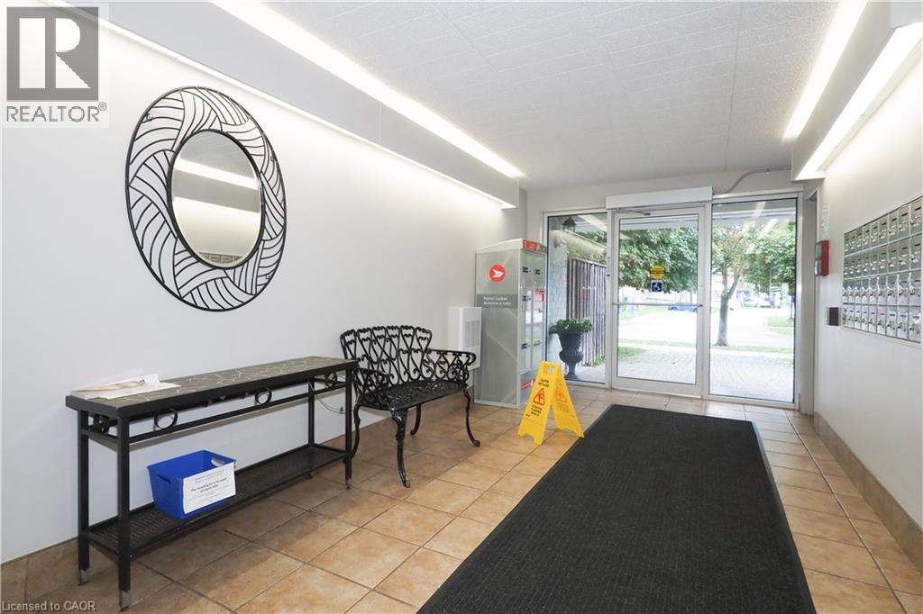 80 Breckenridge Drive Unit# 102, Kitchener, Ontario  N2B 2N9 - Photo 6 - 40770189