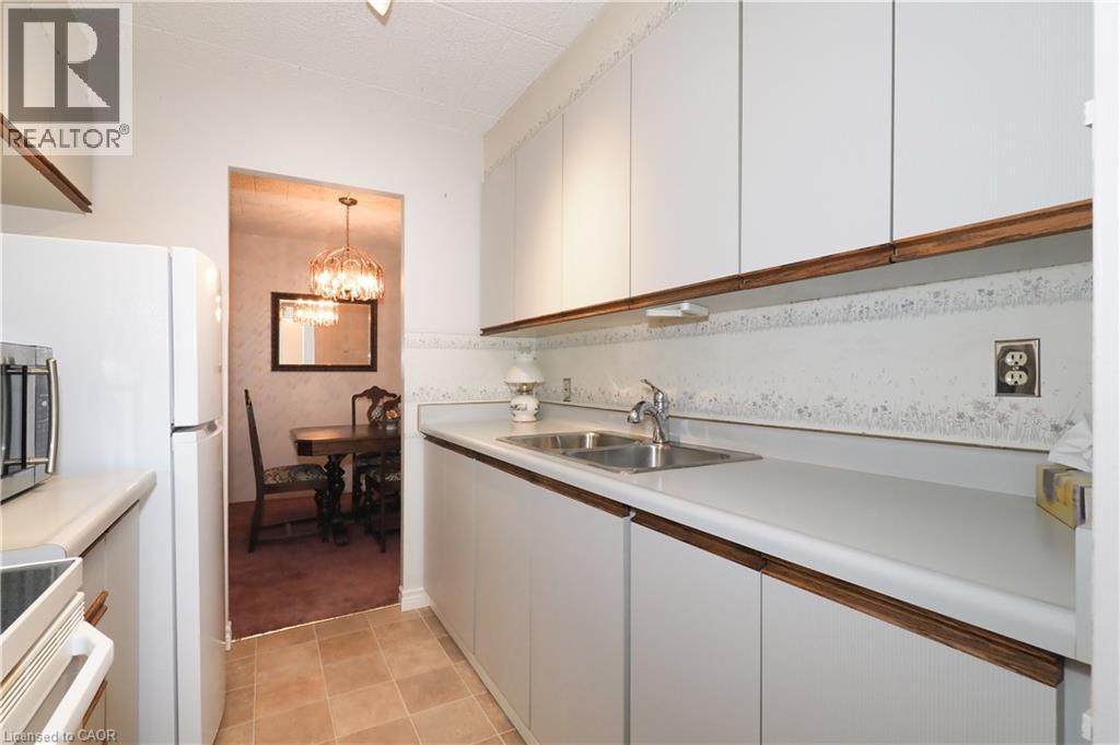 80 Breckenridge Drive Unit# 102, Kitchener, Ontario  N2B 2N9 - Photo 12 - 40770189