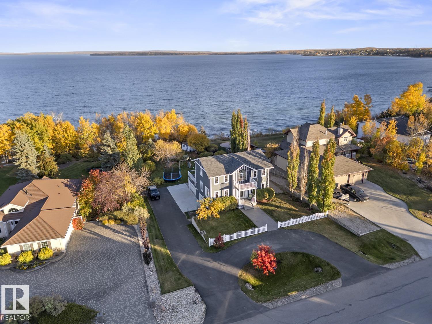1512 Horseshoe Bay Es, Cold Lake, Alberta  T9M 1G8 - Photo 4 - E4461912