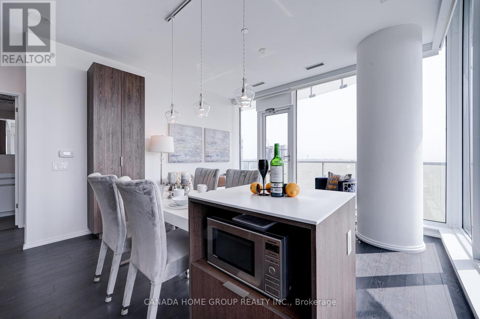 3605 - 197 Yonge Street, Toronto, Ontario  M5B 0C1 - Photo 13 - C12459173