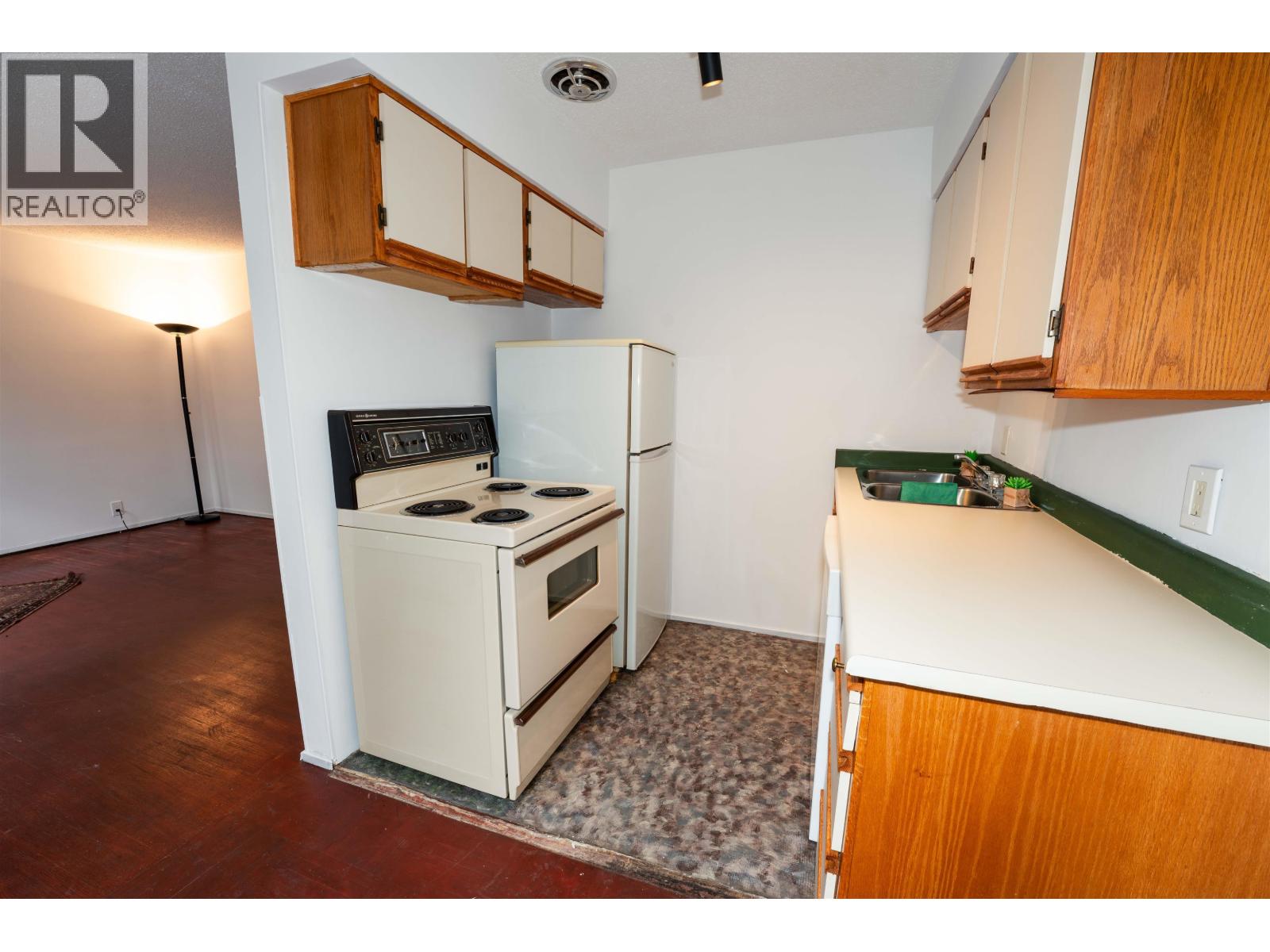 210 1050 Jervis Street, Vancouver, British Columbia  V6E 2C1 - Photo 7 - R3051257