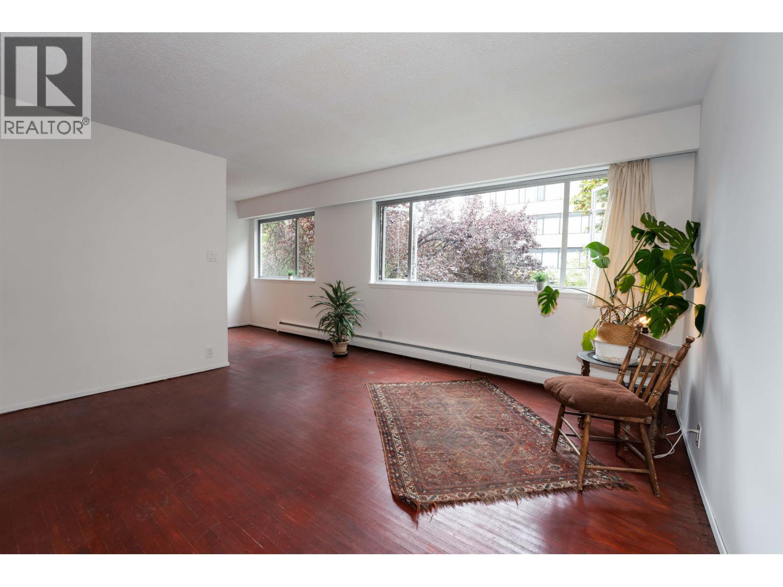 210 1050 Jervis Street, Vancouver, British Columbia  V6E 2C1 - Photo 1 - R3051257