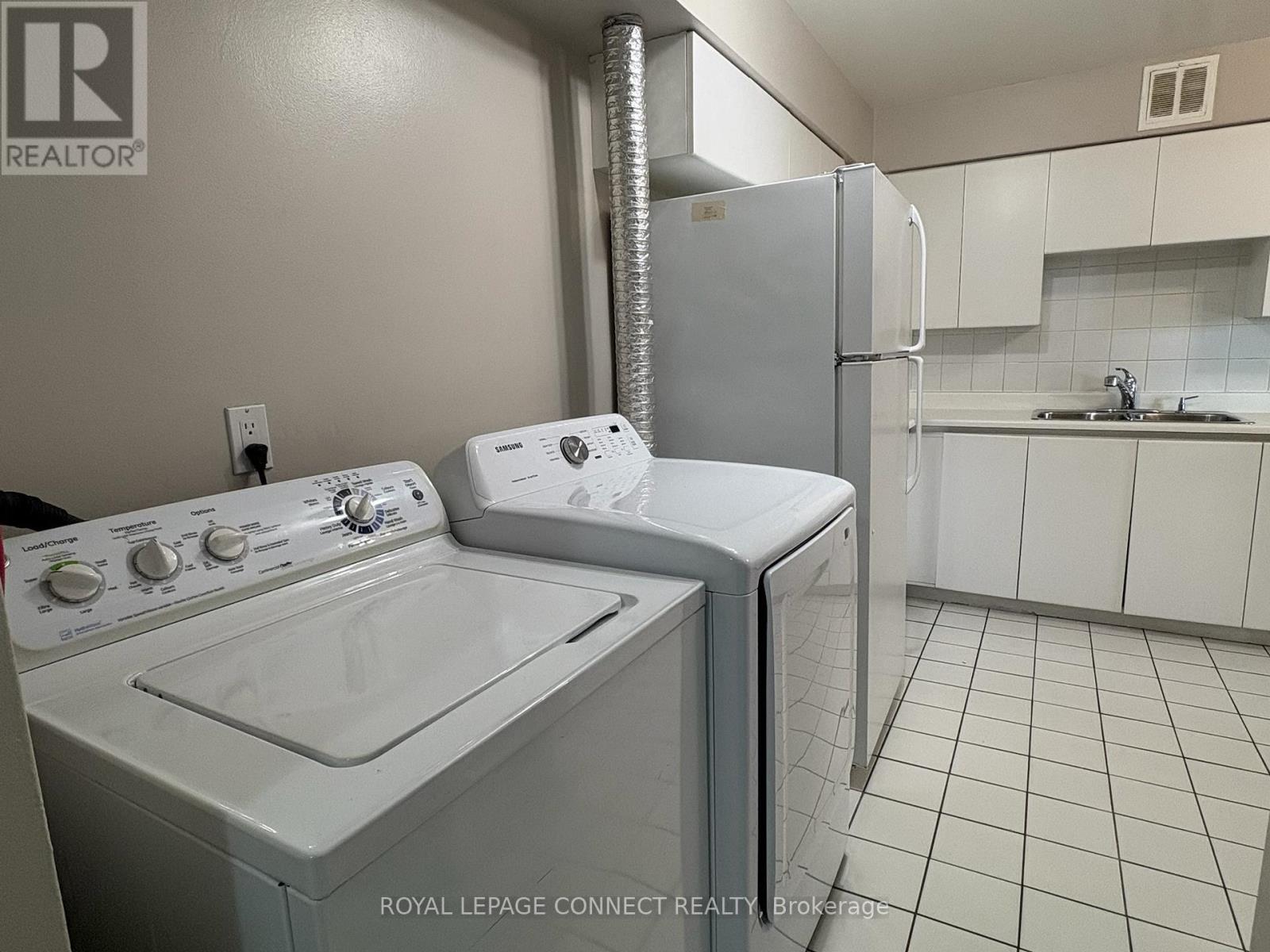 910 - 80 Inverlochy Boulevard, Markham, Ontario  L3T 4P3 - Photo 10 - N12459176