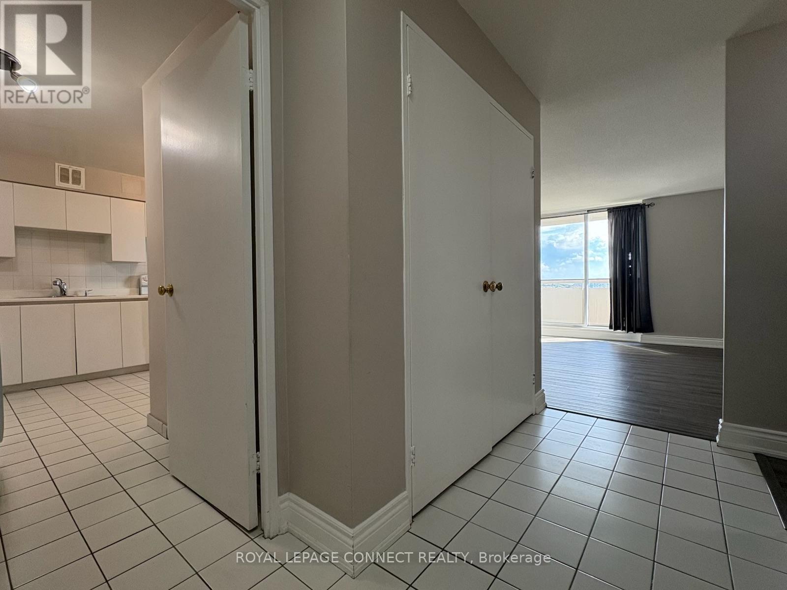 910 - 80 Inverlochy Boulevard, Markham, Ontario  L3T 4P3 - Photo 6 - N12459176