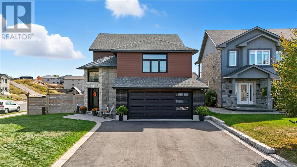 11 Chloe Court, Sudbury, Ontario  P3B 0E5 - Photo 2 - 2125084