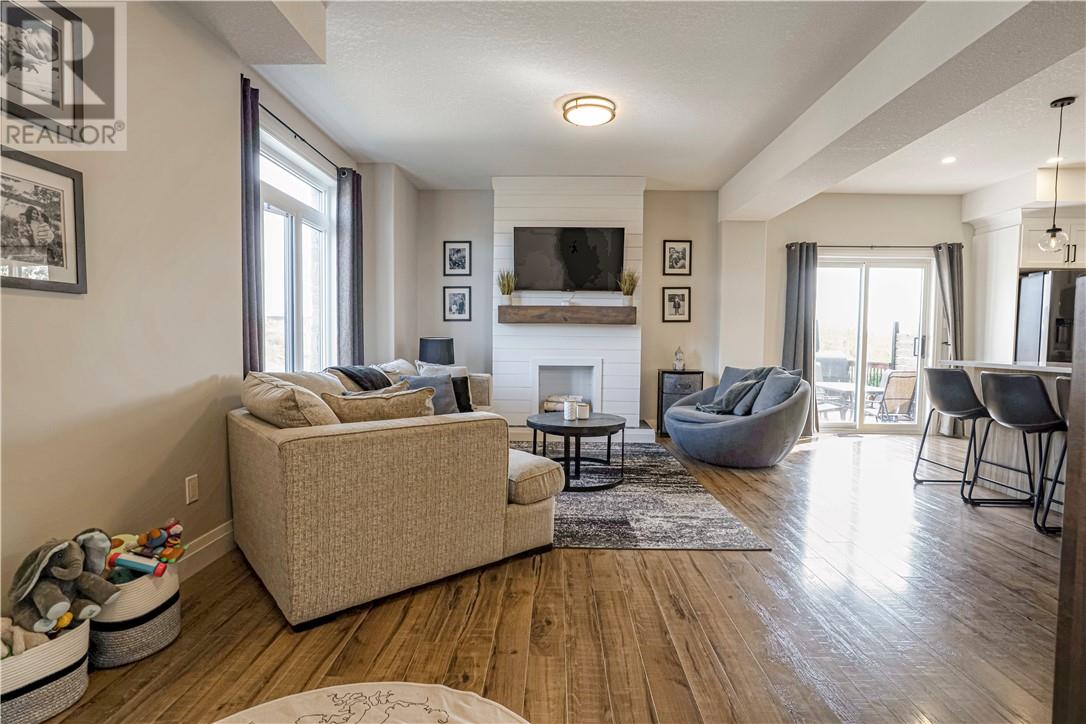 11 Chloe Court, Sudbury, Ontario  P3B 0E5 - Photo 3 - 2125084