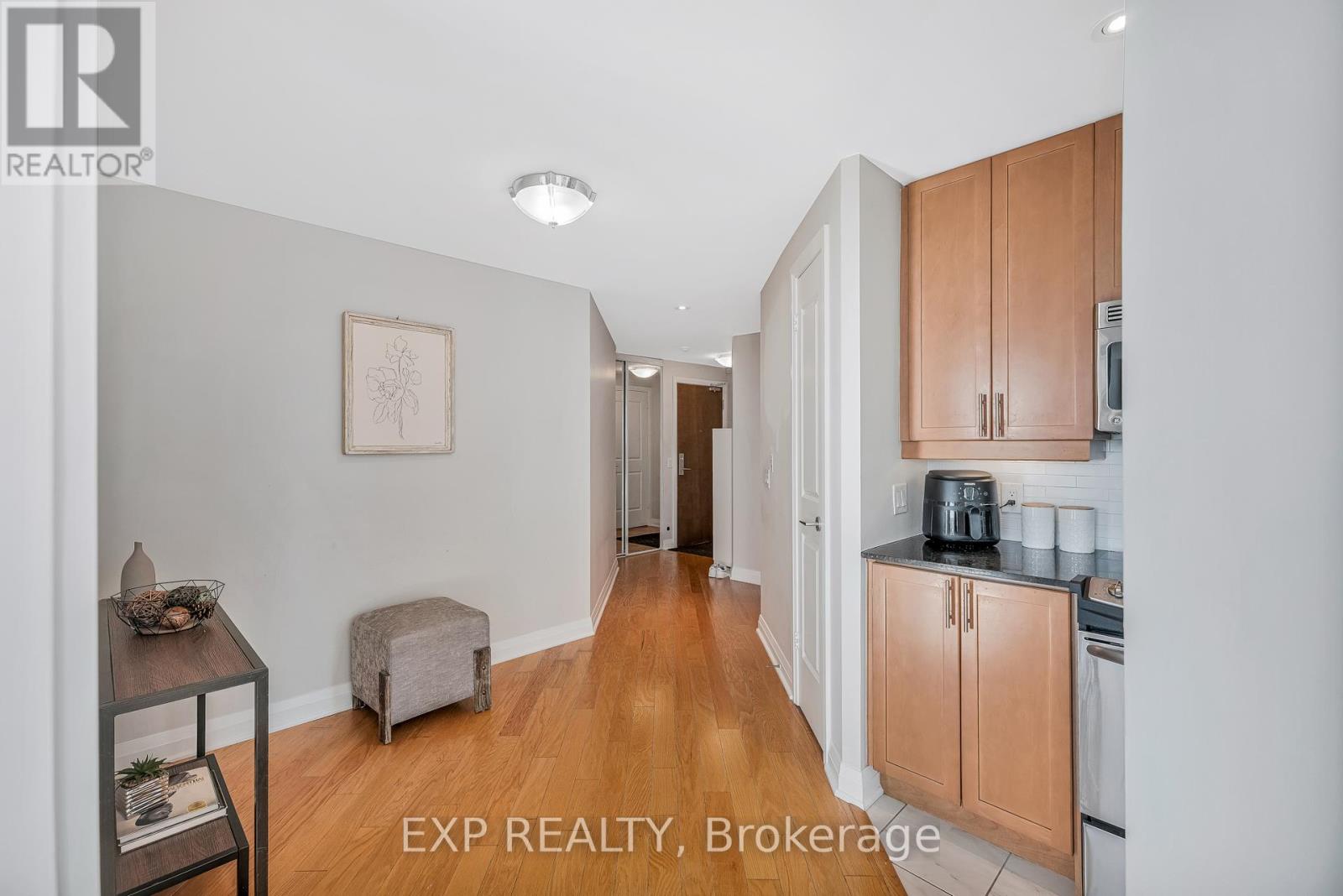 611 - 1055 Southdown Road, Mississauga, Ontario  L5J 0A3 - Photo 26 - W12459161