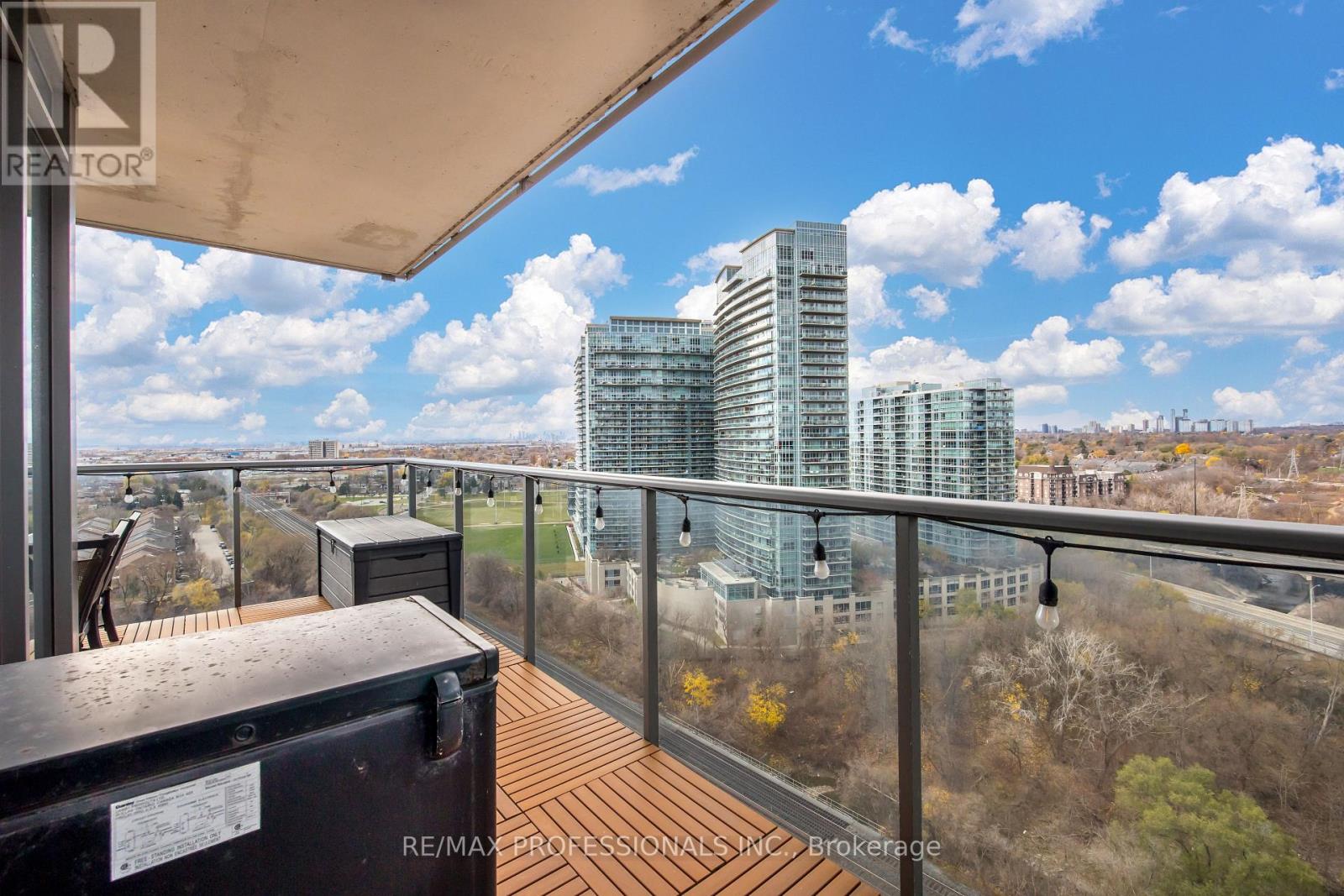 2016 - 88 Park Lawn Road, Toronto, Ontario  M8Y 0B5 - Photo 19 - W12459171