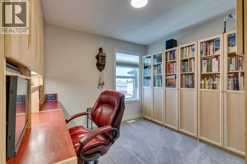 819 Shawnee Terrace Sw, Calgary, Alberta  T2Y 0T4 - Photo 25 - A2255503