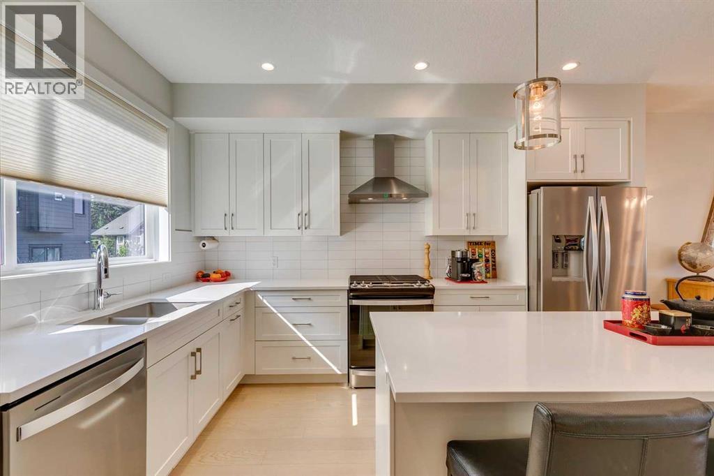 819 Shawnee Terrace Sw, Calgary, Alberta  T2Y 0T4 - Photo 13 - A2255503