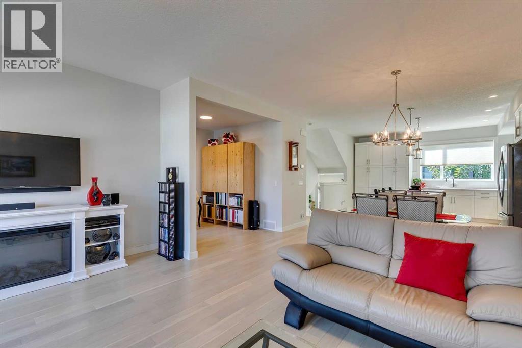 819 Shawnee Terrace Sw, Calgary, Alberta  T2Y 0T4 - Photo 7 - A2255503