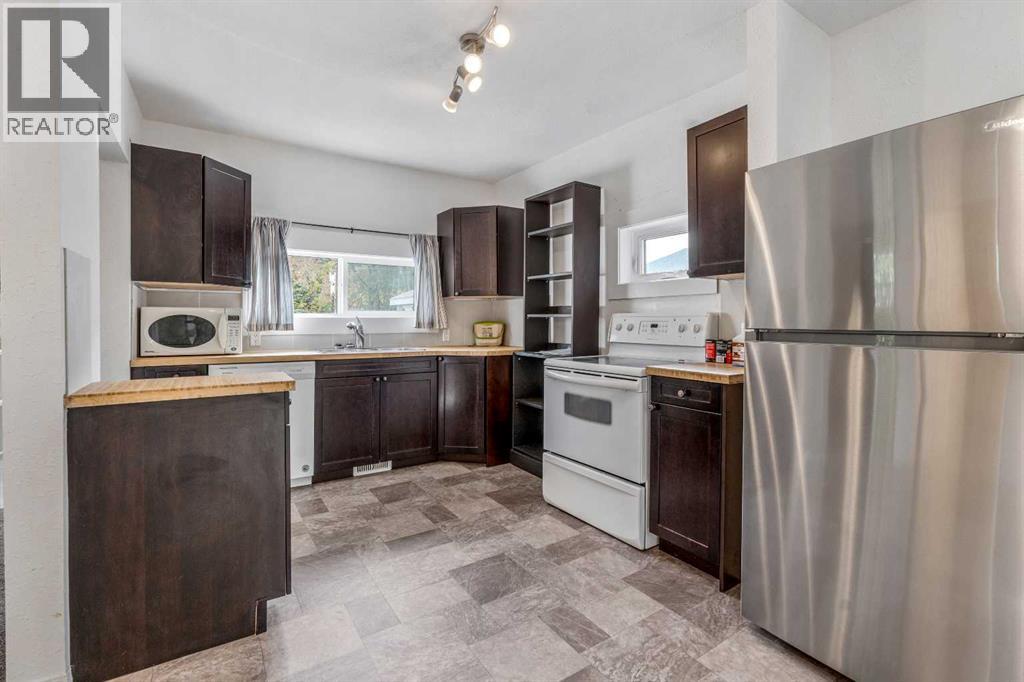 717 12b Street N, Lethbridge, Alberta  T1H 2L8 - Photo 7 - A2261085