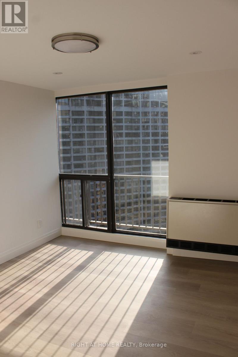 3240 - 33 Harbour Square, Toronto, Ontario  M5J 2G2 - Photo 10 - C12459180