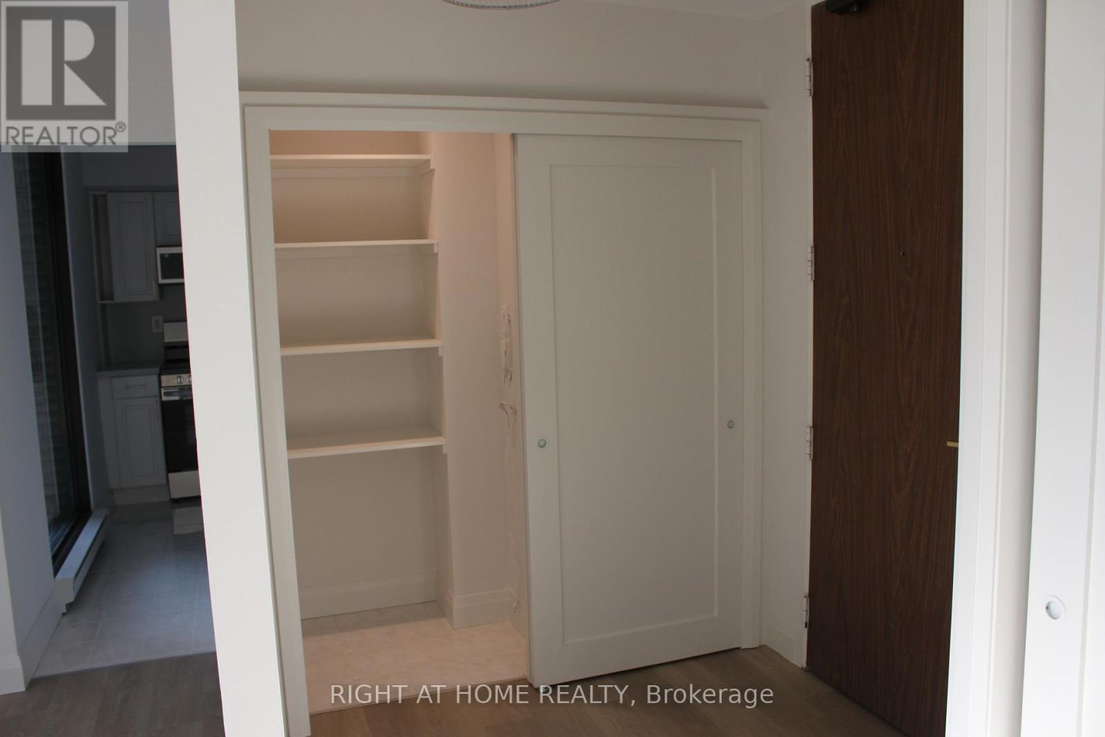 3240 - 33 Harbour Square, Toronto, Ontario  M5J 2G2 - Photo 16 - C12459180
