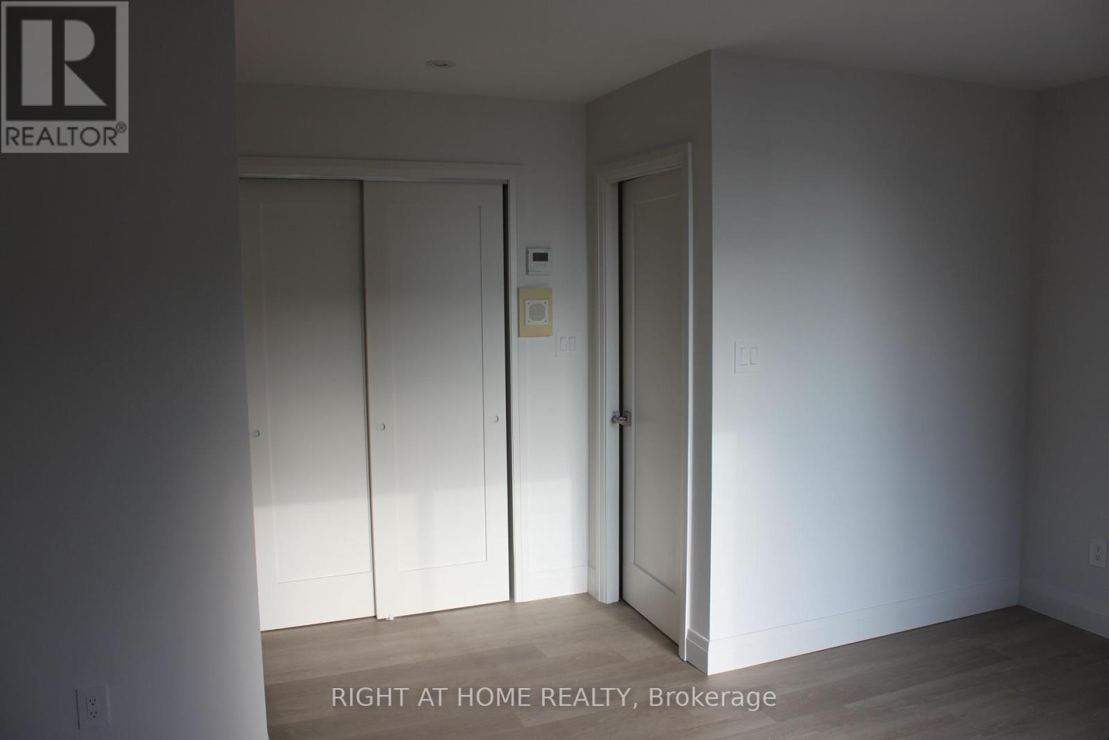 3240 - 33 Harbour Square, Toronto, Ontario  M5J 2G2 - Photo 17 - C12459180