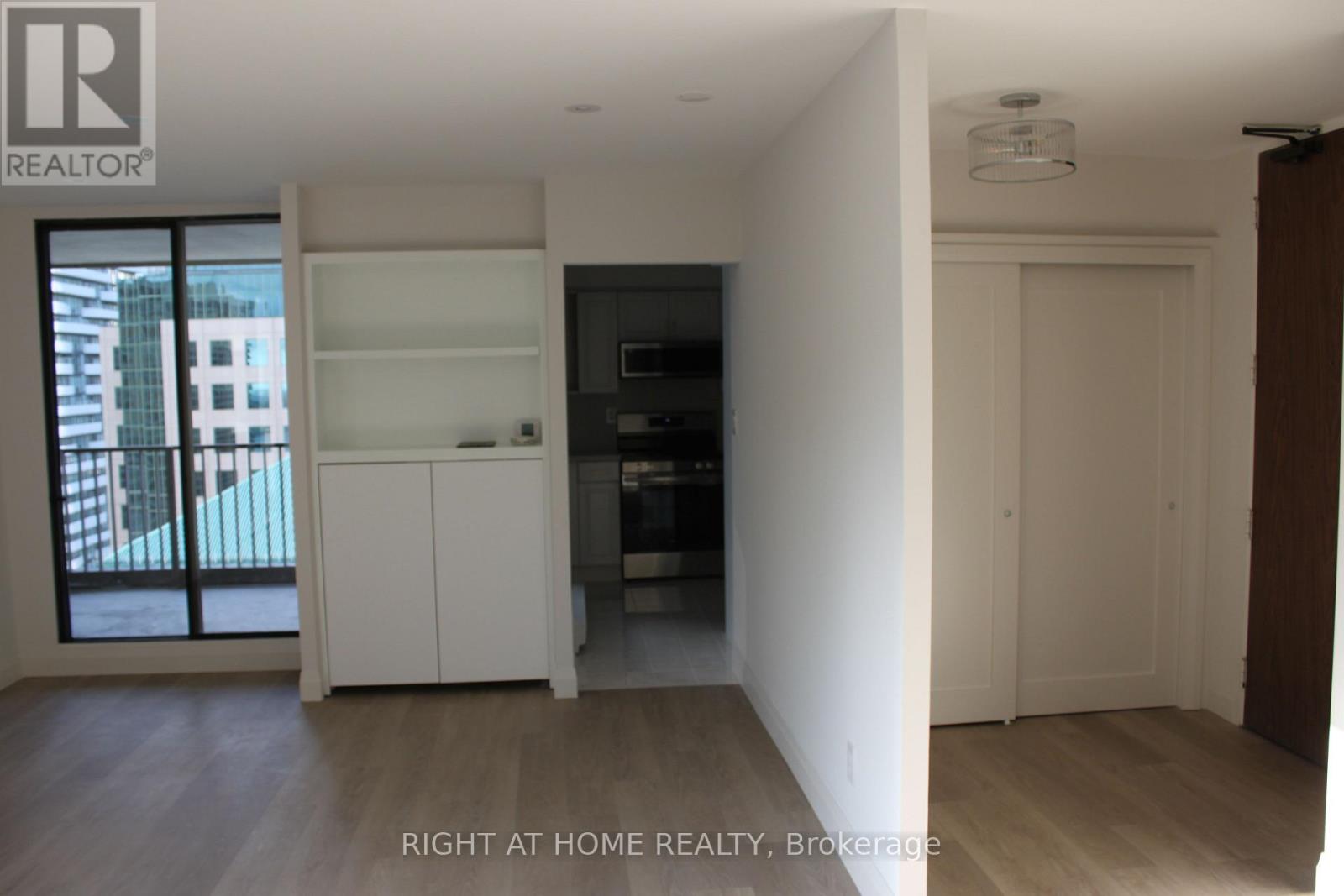 3240 - 33 Harbour Square, Toronto, Ontario  M5J 2G2 - Photo 5 - C12459180